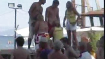 video Trener je jebao mladu balerinu u svojoj uskoj pornici cura vezi