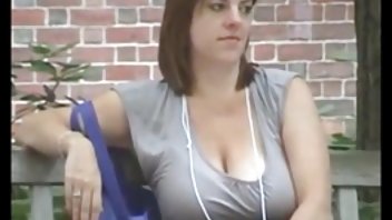 video Lijepe lezbijke amaterski pornići uživaju u oralnom seksu u raznim pozama