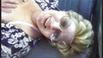 video Dvije kuje prepuštaju se lezbijskom seksu iza porniči 69 rešetaka
