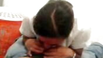 video Ljepljiva, sočna maca u spermi pornici u 3