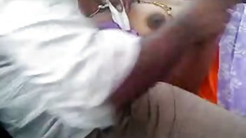 video Tip je pozvao svoju djevojku da mu pornici u liftu preda novac zbog novca