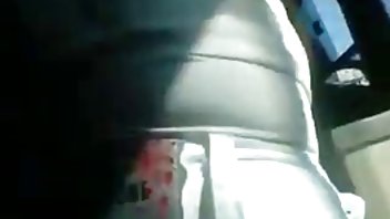 video Mišićavi mužjaci imaju djevojke u svim rupama u simpatičnoj orgiji pornici novi