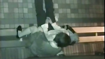 video Bijela pilića je pornici u 4 ekstatična od ogromnog crnog kuraca