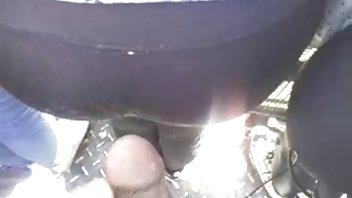 video Stari mužjaci čupaju pornici u liftu rupe mladih junica u video kompilaciji
