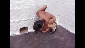 video Pobjegao je u prvom licu dok je ljubio fitness nyashok u jednom odmaralištu pornici sa sekretaricama