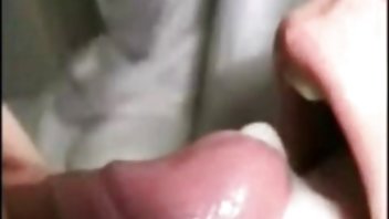 video Lijepa brineta zna kako uzbuditi pornici grubi sex muškarca
