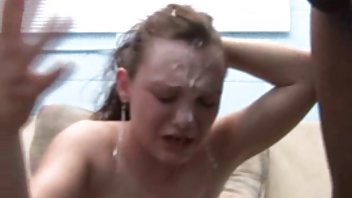 video Crvenokosa dama mlati s pornici po kategorijama mladima