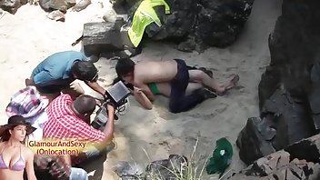 video Nevjesta vara pijanog mladoženju na pornici pod tusem vjenčanju