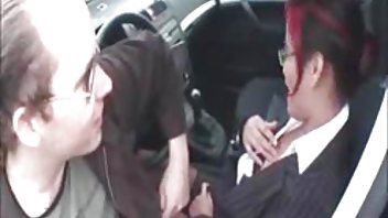 video Sportaši pornici do 18 snimaju puhanje i seks s poslušnim susjedom