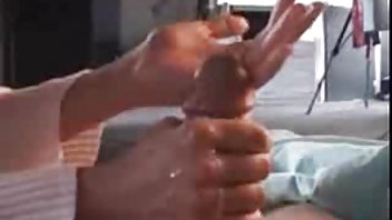 video Seksi pilić porniči video je dugom vijkom aktivirao dupe aktivnom djetetu