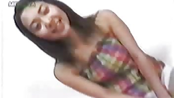 video Zrela brineta sisala pornici prvi sex je momka i okusila njegovu spermu