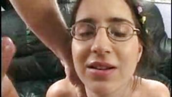video Dijete se zajebava iza velike domaći pornići besplatno guzice s dildom u točki