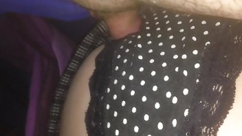 video Prsata djevojka jebe bilo koga porjici