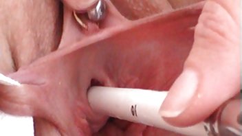 video Seksi kučka pištolj pornici od 18 godina puhati u parku zbog hahala