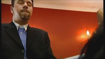 video Gangster s tetovažama stavio je rakova studenticu i udarao joj pičku 0ornici